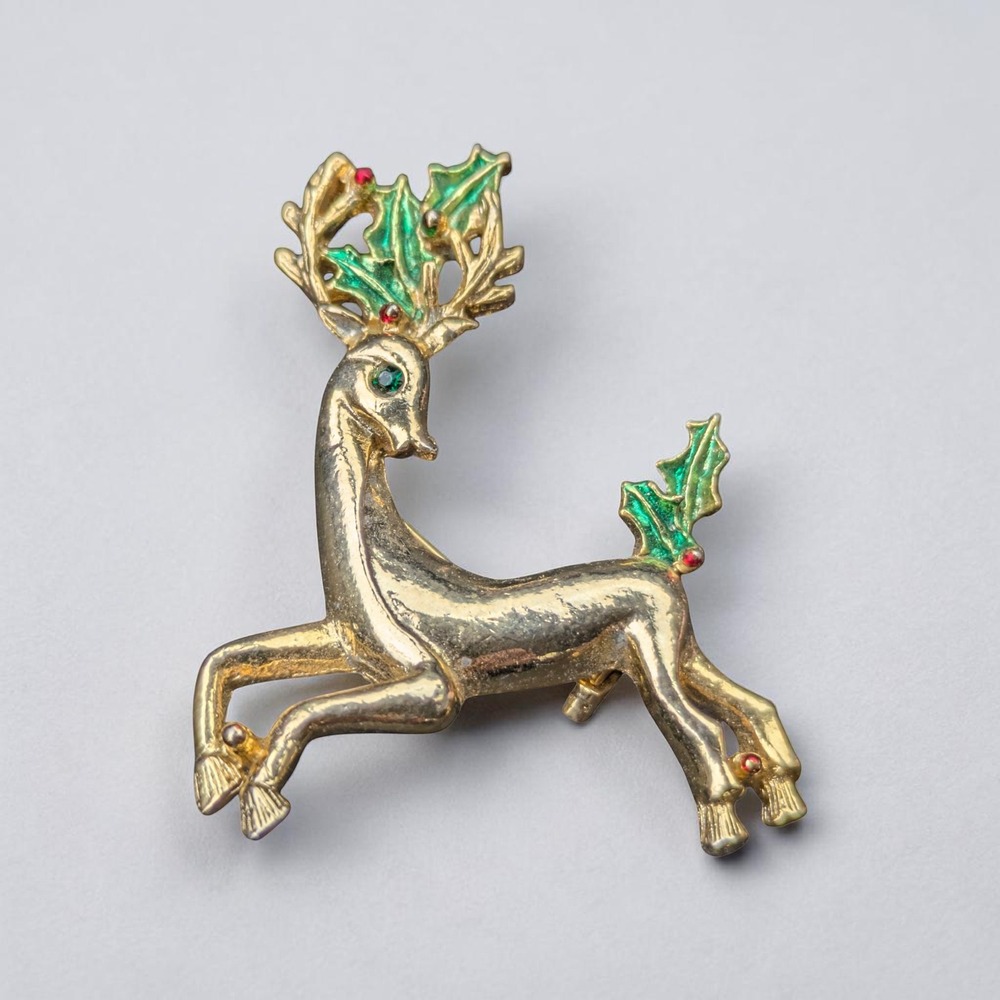 Gerrys Vintage Christmas Reindeer Brooch Gold Tone Holly Antlers Green‎ Eye